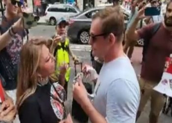 Animal Rights Wackos Protesting in NYC Go Full Blown Cray Cray When a Troll Starts Eating a Shish Kabob Right in Front of Them [VIDEO]