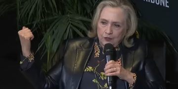 Hillary Clinton Likened Trump Rally in Ohio To a Nazi Rally Even Though the Nazis Were National Socialists