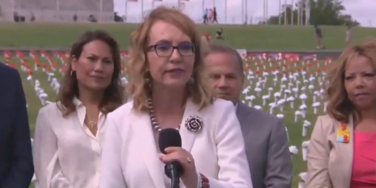 Kari Lake on Katie Hobbs: “All I See Is She’s Running from a Black Reporter, Which Doesn’t Surprise Me, Spilling Her Drink and Hiding in a Bathroom”