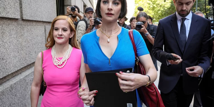 Newly Released Emails Claims That a Jeffrey Epstein Victim Has Some of His Blackmail Videos of Wealthy Men With Underage Girls