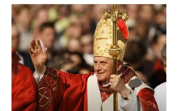 Pope Benedict XVI Released a BOMBSHELL Book Warning of ‘Woke’ Pope Francis and the Church Drifting Toward Wokeness