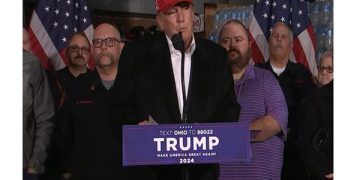 Trump Sends East Palestine 14,000 Bottles of Water By the Truckloads After Train Derailment