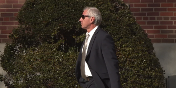 Ex-FBI Agent Who Destroyed Evidence In Case Against GOP Lawmaker Avoids Jail