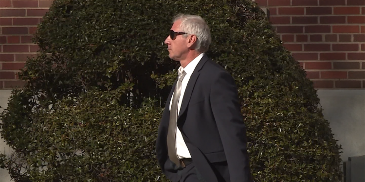 Ex-FBI Agent Who Destroyed Evidence In Case Against GOP Lawmaker Avoids Jail