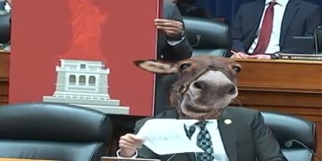 Race Hustler Florida Congressman Slams GOP Border Bill, Calls for Removal of Statue of Liberty