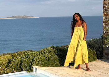 MAKE ROOM FOR MICHELLE:  Barack Obama Is Telling Joe Biden to Quit the 2024 Race