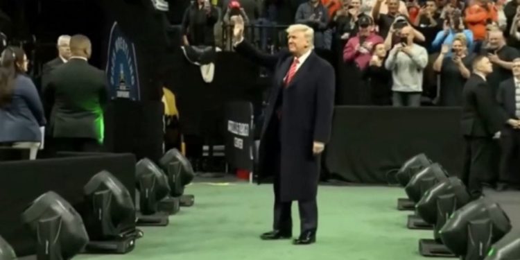 Philadelphia Crowd Explodes for Trump at NCAA Finals — Fake News CBS Says ‘Mixed Reactions’