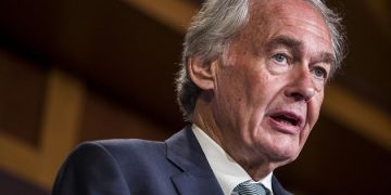 Democratic Senator Calls Trump Authoritarian For Targeting Elitist Institution’s Funding