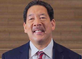 Antifa and Transgender Activists Attack and Shut Down Peaceful Christian Gathering in Seattle Park; Democrat Mayor Blames the Christians