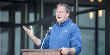 Chris Sununu Brings Receipts After CNN Host Questions Claims About Ilhan Omar’s Antisemitic Track Record
