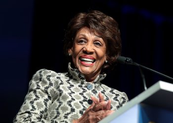 Mad Maxine Waters Gets Door to Federal Building Slammed In Her Face